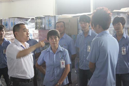 兒子表愛(ài)。劉總鼓勵(lì)