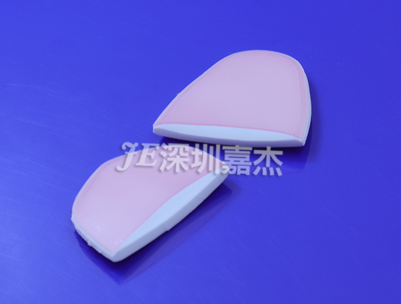 硅膠手套與棉手套對(duì)比哪個(gè)會(huì)好點(diǎn)？