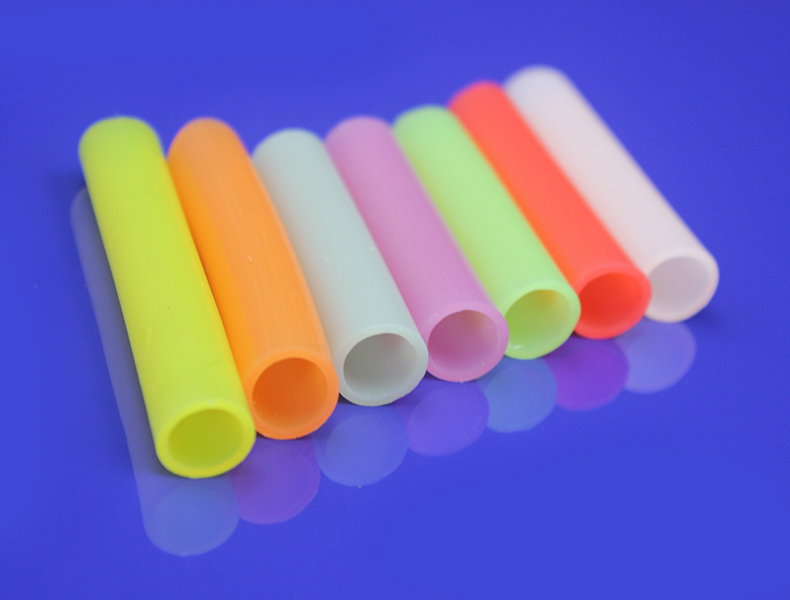 硅膠管之間如果要進(jìn)行對(duì)接，我們會(huì)用到什么膠水？有什么方法?