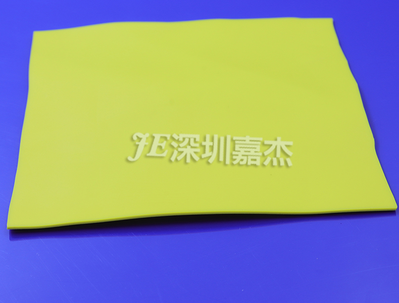 硅膠導(dǎo)熱墊片怎么安裝？